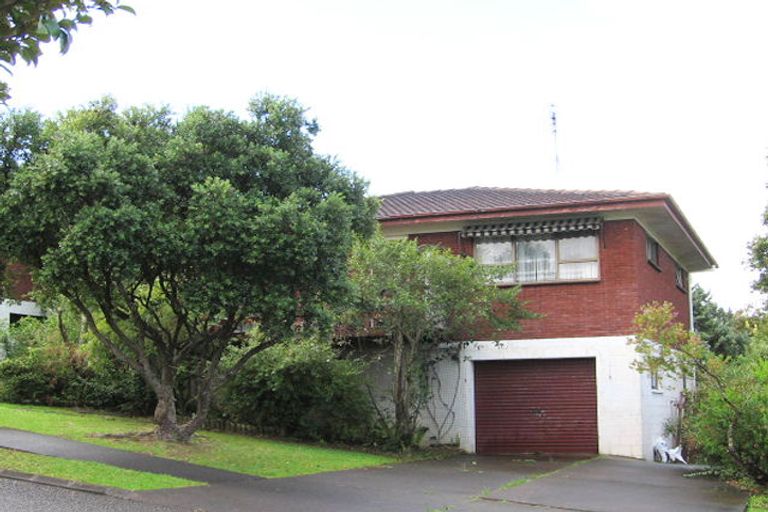 Photo of property in 2/2 Regia Close, Half Moon Bay, Auckland, 2012
