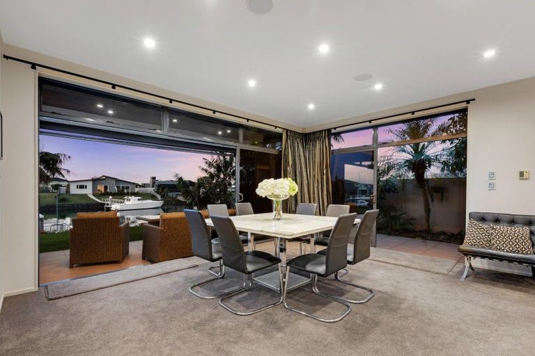 Photo of property in 12 Rauiri Drive, One Tree Point, 0118