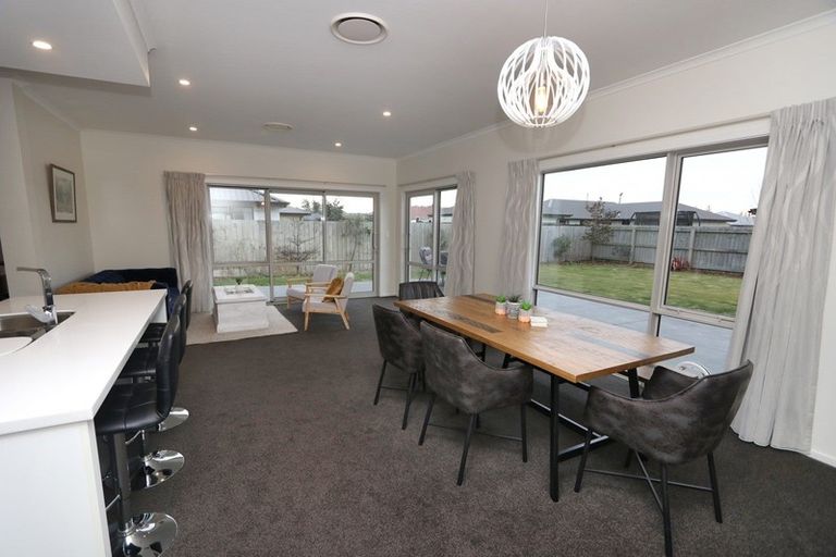 Photo of property in 8 Whiteoak Grove, Tinwald, Ashburton, 7700