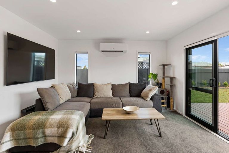 Photo of property in 7b Terrace Street, Marton, 4710