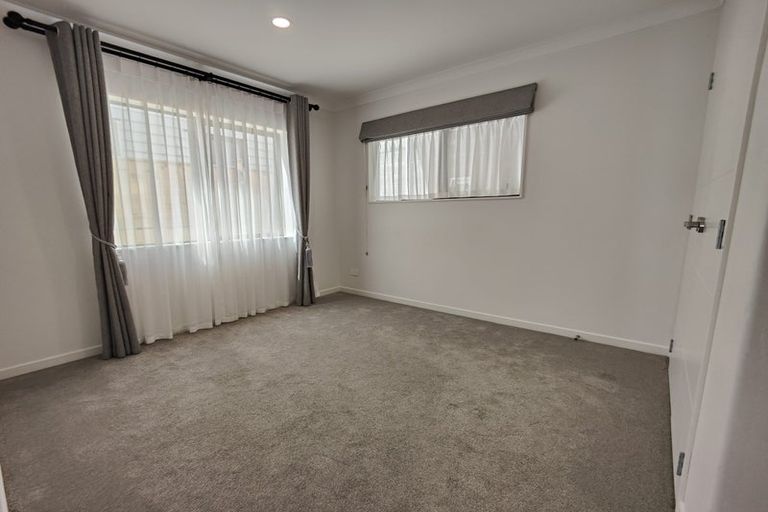 Photo of property in 37 Elevation Street, Flat Bush, Auckland, 2019