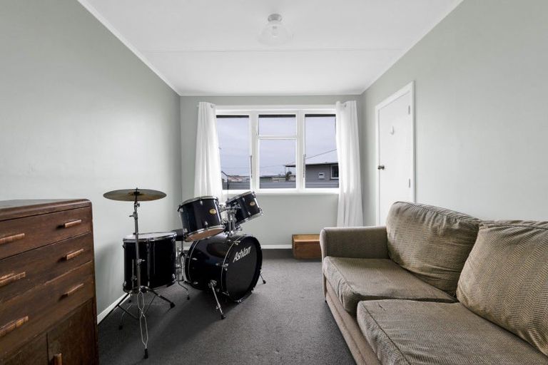 Photo of property in 3 Sutton Place, Hawera, 4610