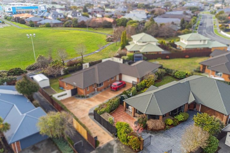 Photo of property in 14 Fieldmoor Place, Parklands, Christchurch, 8083