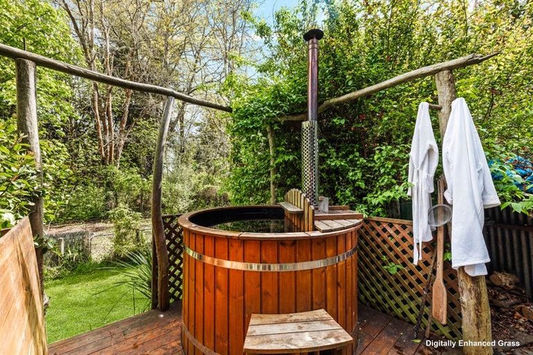 Photo of property in 35 Kainga Road, Kainga, Christchurch, 8083