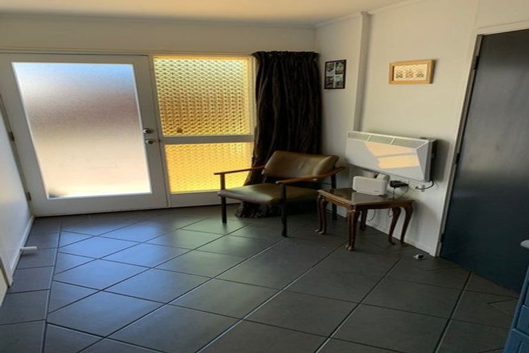 Photo of property in 485 West Coast Road, Glen Eden, Auckland, 0602