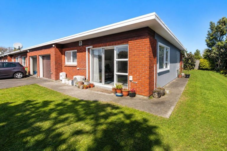 Photo of property in 43a Lismore Street, Strandon, New Plymouth, 4312