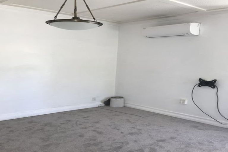 Photo of property in 15 Charlotte Avenue, Brooklyn, Wellington, 6021