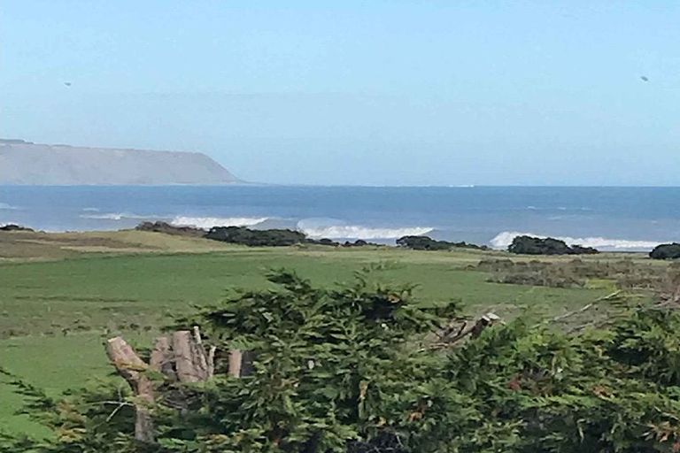 Photo of property in 16a Whangaimoana Beach Road, Whangaimoana, Featherston, 5772