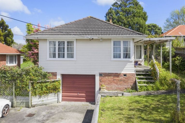 Photo of property in 9 Ayrton Street, Te Atatu South, Auckland, 0610
