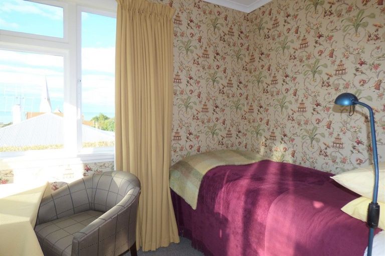 Photo of property in 8a Wharfe Street, South Hill, Oamaru, 9400