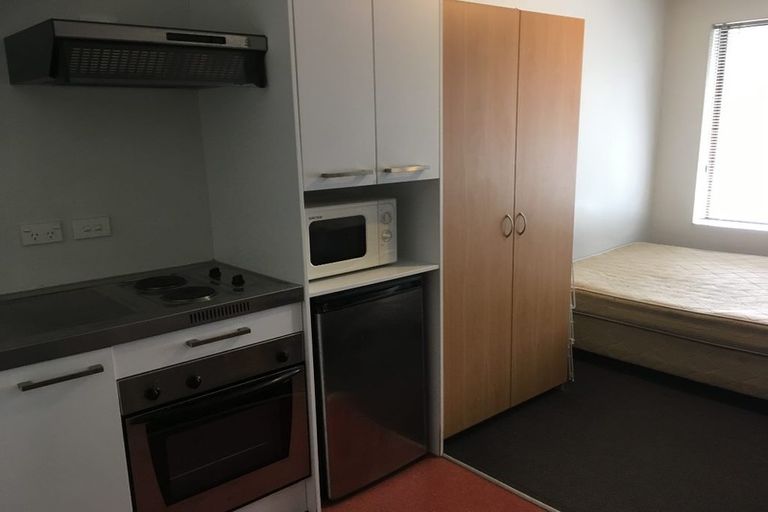 Photo of property in Orange Apartments/victoria Centr, 506/169 The Terrace, Wellington Central, Wellington, 6011