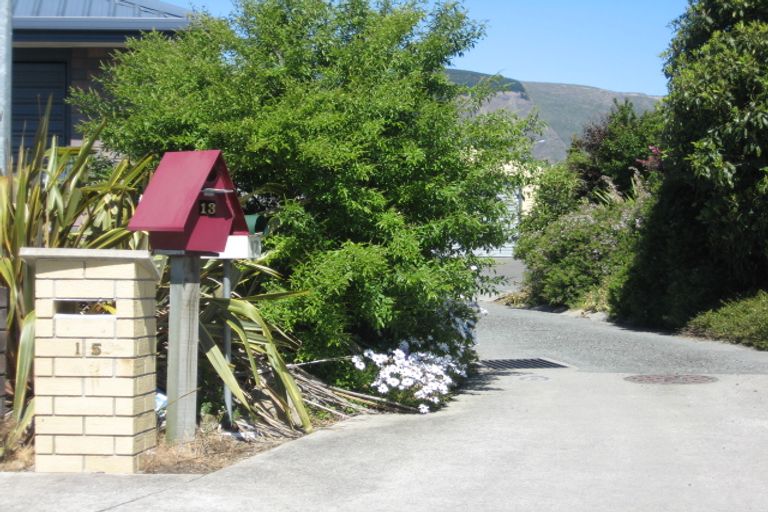 Photo of property in 15 Duffy Place, Stoke, Nelson, 7011