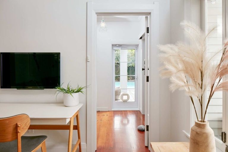 Photo of property in 12 Lysnar Street, Okitu, Gisborne, 4010