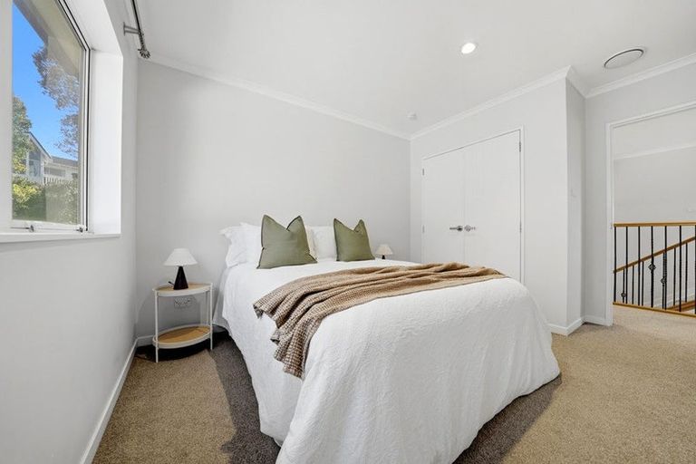 Photo of property in 152a Weatherly Road, Torbay, Auckland, 0630