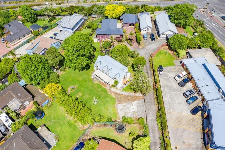 Photo of property in 15 Oreil Avenue, West Harbour, Auckland, 0618