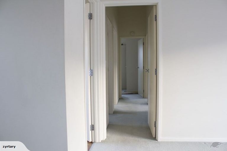 Photo of property in 33a Findlay Street, Tawa, Wellington, 5028