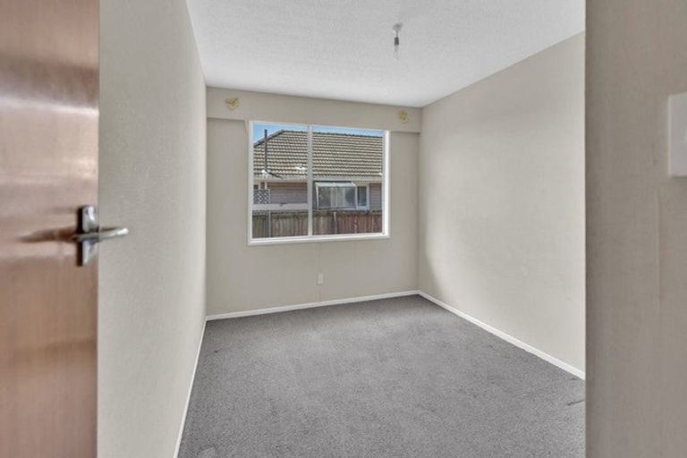 Photo of property in 2/149 Gayhurst Road, Dallington, Christchurch, 8061