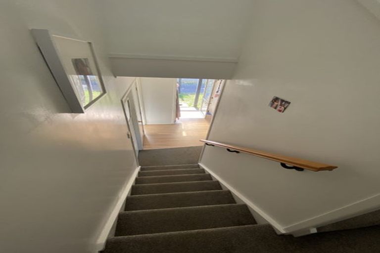 Photo of property in 13 Caspian Close, New Lynn, Auckland, 0600