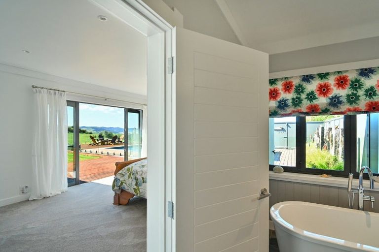 Photo of property in 63 Waipuka Road, Waimarama, Havelock North, 4294