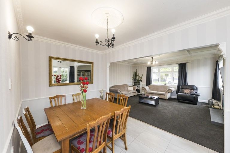 Photo of property in 4 Argyle Avenue, Takaro, Palmerston North, 4410