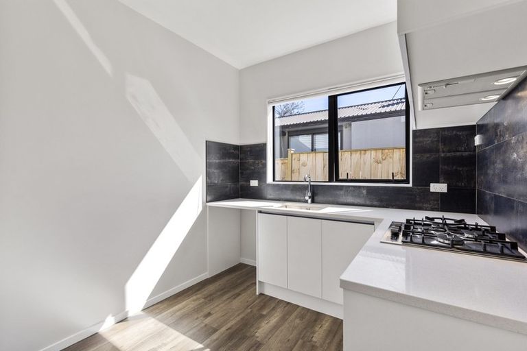 Photo of property in 32a Tupaki Place, Pakuranga Heights, Auckland, 2010