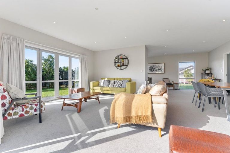 Photo of property in 23 Carrington Drive, Carterton, 5713