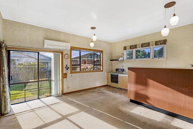 Photo of property in 26 Hargest Crescent, Saint Kilda, Dunedin, 9012