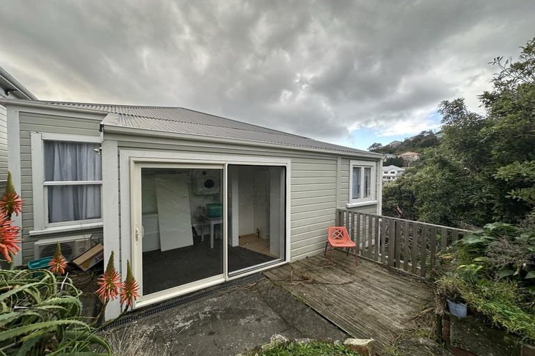 Photo of property in 22 Lawrence Street, Newtown, Wellington, 6021