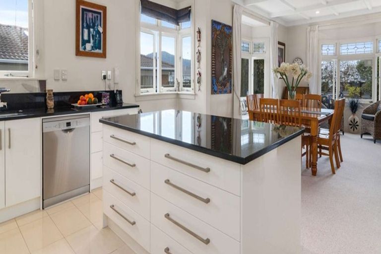 Photo of property in 41 Robertson Street, Glenholme, Rotorua, 3010