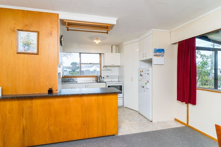 Photo of property in 6 Cross Street, Milton, 9220