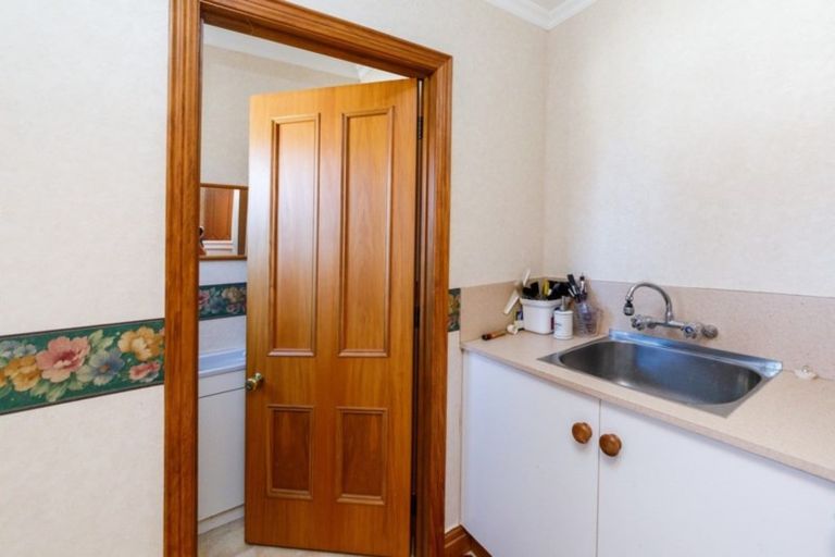 Photo of property in 14 Willowbank Crescent, Feilding, 4702