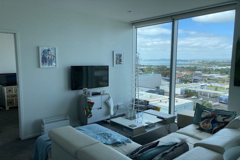 Photo of property in Sentinel Apartments, 805/3 Northcroft Street, Takapuna, Auckland, 0622