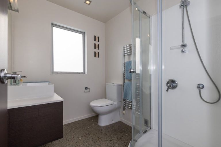 Photo of property in 21 Metzenthin Close, Raumati South, Paraparaumu, 5032