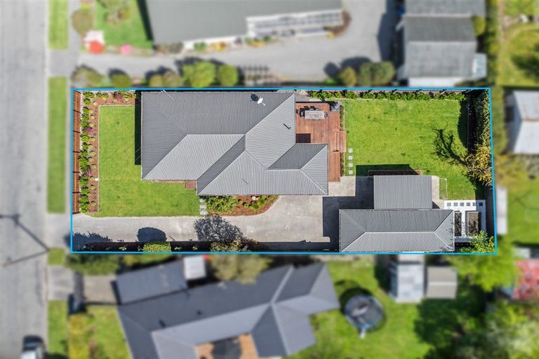 Photo of property in 31 Flower Street, Bryndwr, Christchurch, 8053