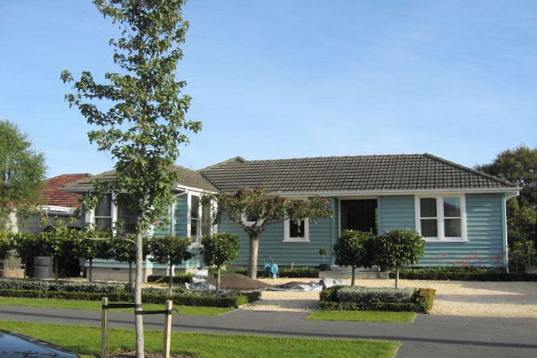 Photo of property in 107 Hamilton Avenue, Ilam, Christchurch, 8041