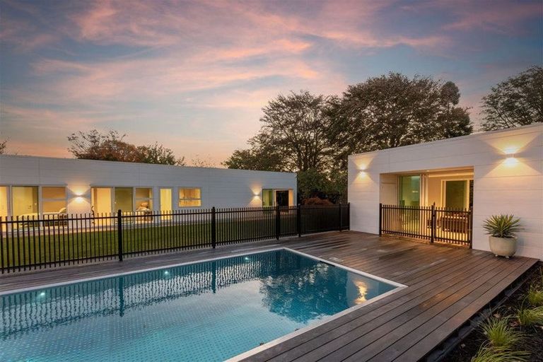 Photo of property in 78a Aorangi Road, Bryndwr, Christchurch, 8053