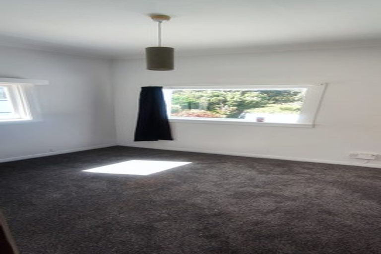 Photo of property in 4/5 Benares Street, Khandallah, Wellington, 6035