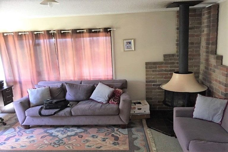 Photo of property in 45 Virgo Place, Glen Eden, Auckland, 0602