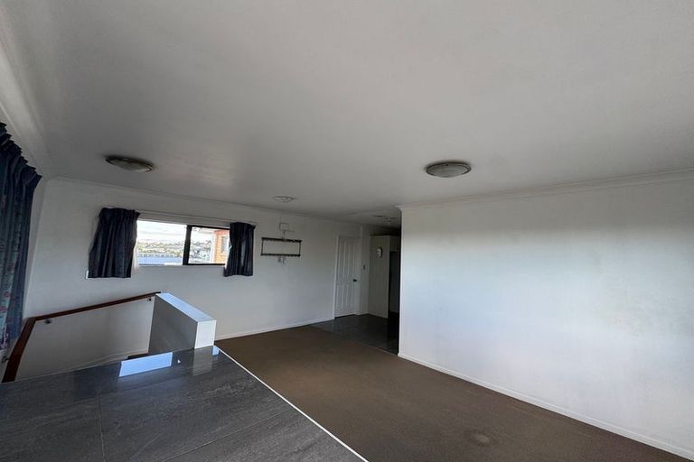 Photo of property in 16 Mangerton Lane, East Tamaki Heights, Auckland, 2016