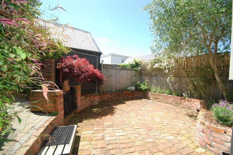 Photo of property in 8 Saint Mary Street, Thorndon, Wellington, 6011