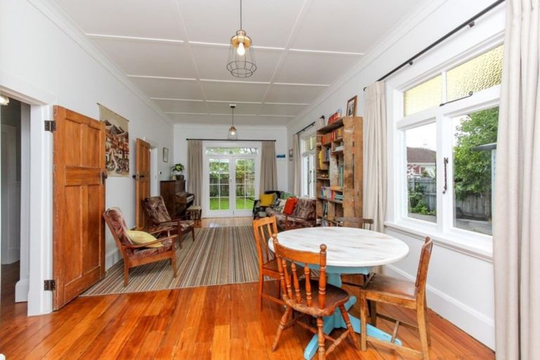 Photo of property in 372a Carrington Street, Upper Vogeltown, New Plymouth, 4310