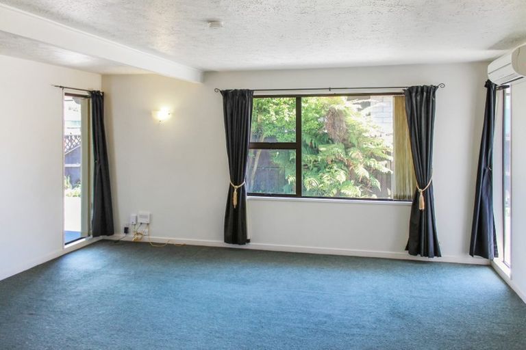 Photo of property in 117 Prestons Road, Redwood, Christchurch, 8051