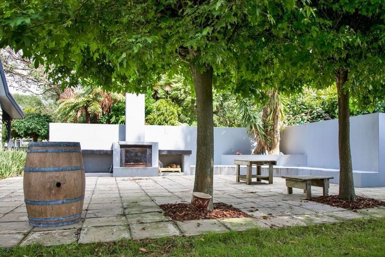 Photo of property in 17 Weld Street, Normanby, Hawera, 4614