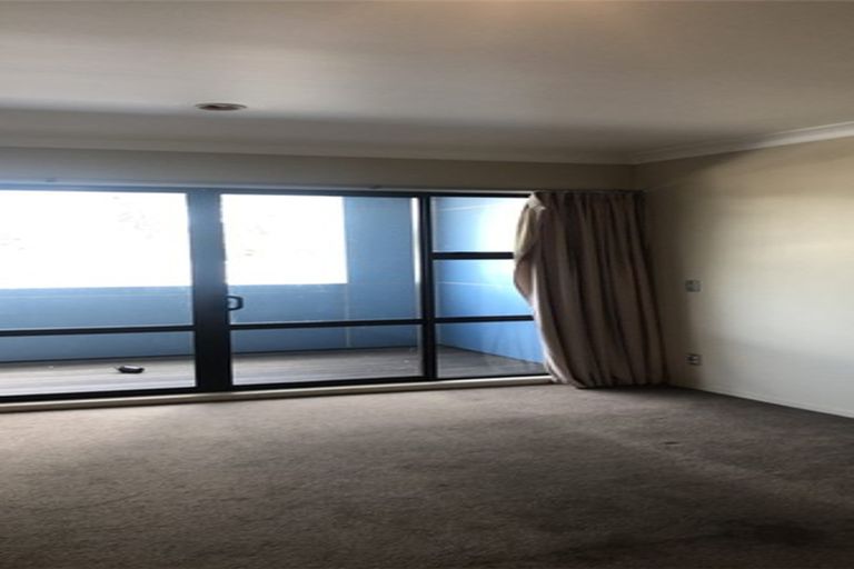 Photo of property in 211/3 Morningside Drive, Morningside, Auckland, 1025