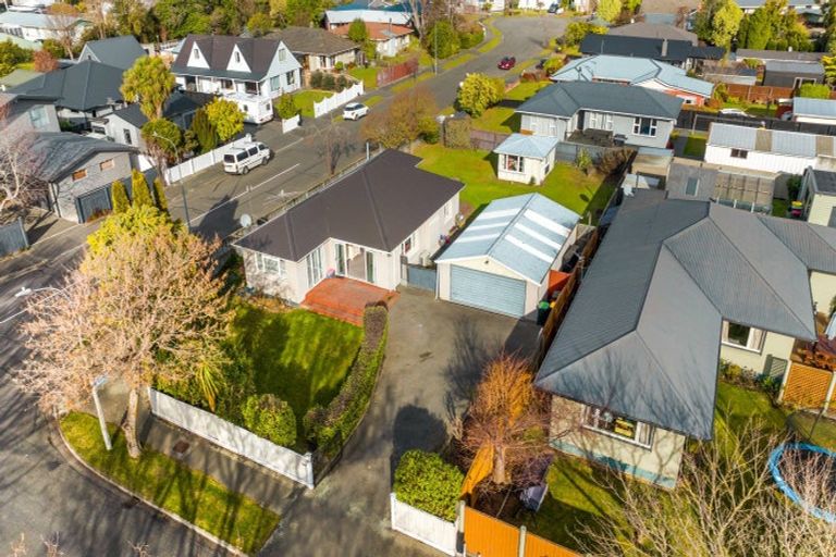 Photo of property in 39 Claridges Road, Casebrook, Christchurch, 8051
