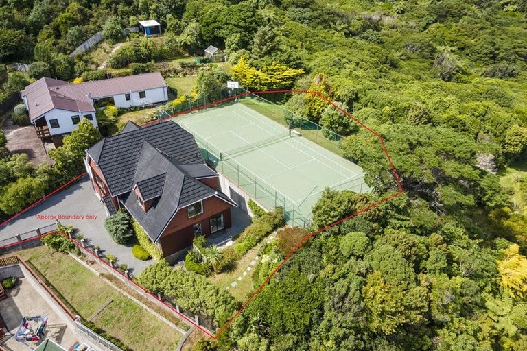 Photo of property in 46 David Crescent, Karori, Wellington, 6012