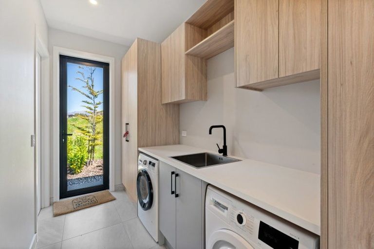 Photo of property in 11a Double Cone Road, Jacks Point, Queenstown, 9371