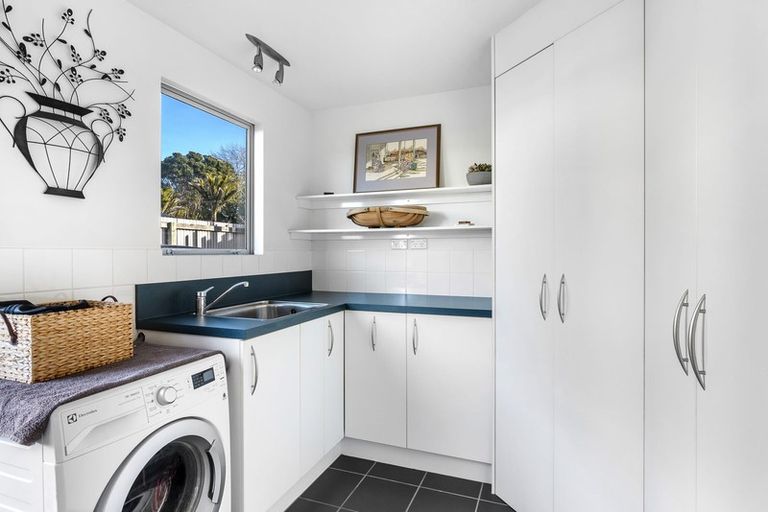 Photo of property in 12 Cliff Road, Tasman, Upper Moutere, 7173