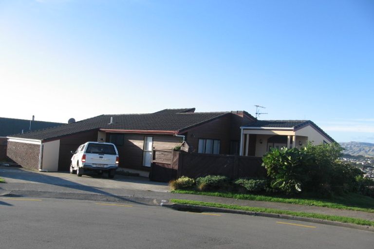Photo of property in 39 Tuna Terrace, Titahi Bay, Porirua, 5022