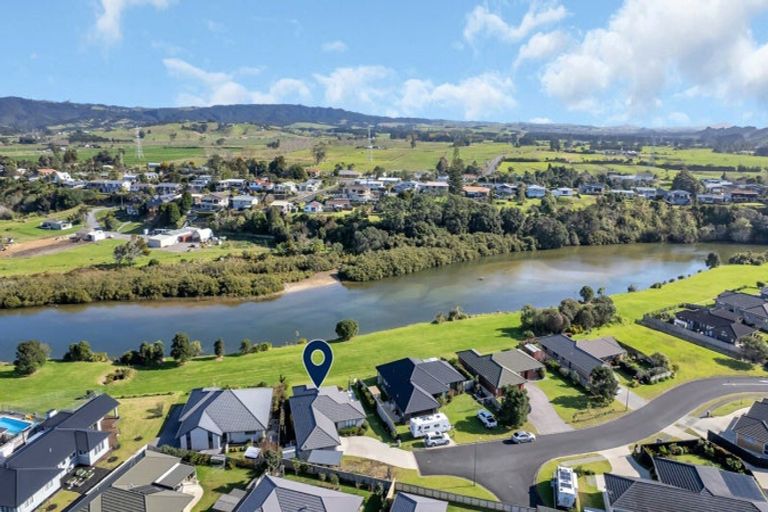 Photo of property in 10 Pukeko Street, Ruakaka, 0116